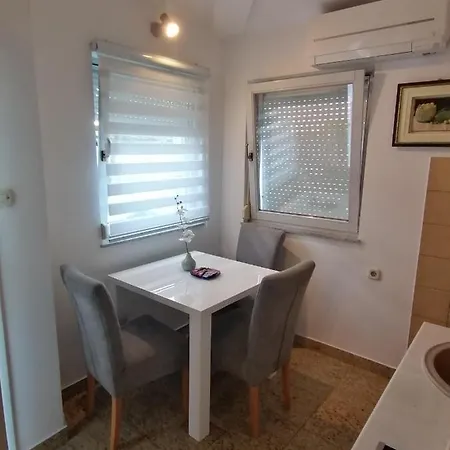 Апартаменты Apartman Valbandon